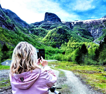 Community meeting room at Grünersgate for cross-cultural care and guidance