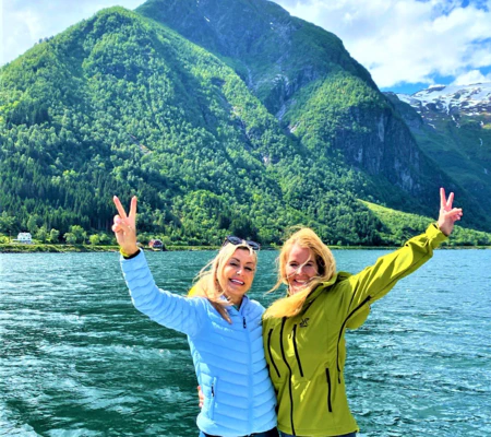 Fantastiske Sognefjorden og venninner på sproty fjelltur og fiske i Esefjorden, Balestrand  